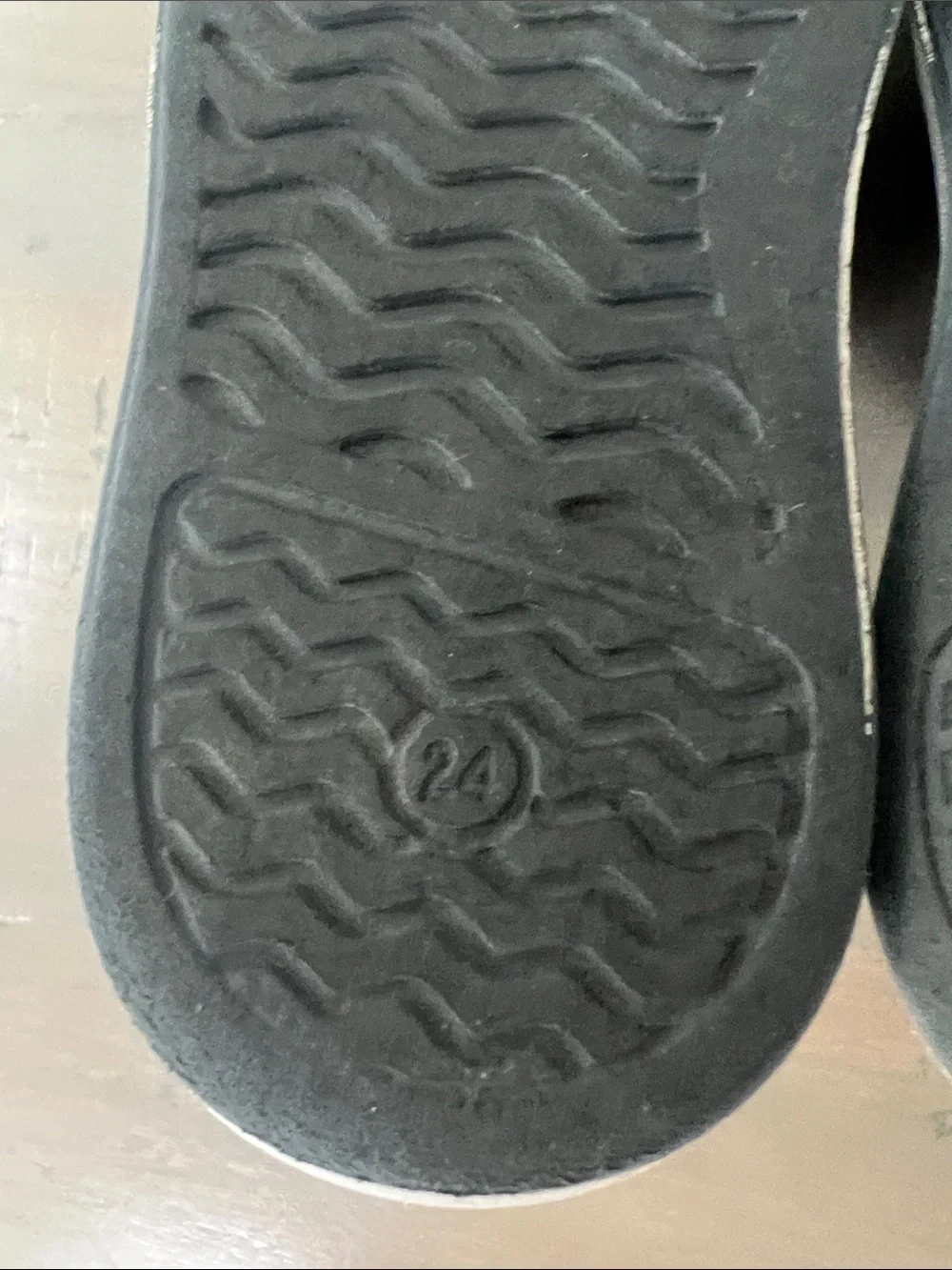 Kids Slip-On Water Shoe. Toddler Size 8.5 - 9.